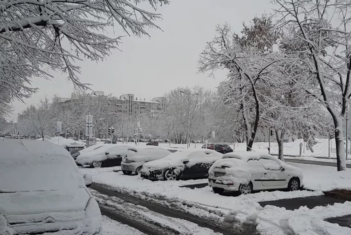 ОВАКВО ЗАХЛАЂЕЊЕ НИКО НИЈЕ ОЧЕКИВАО: Стиже нам снег и мраз